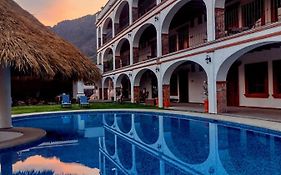 Palacio Del Cobre